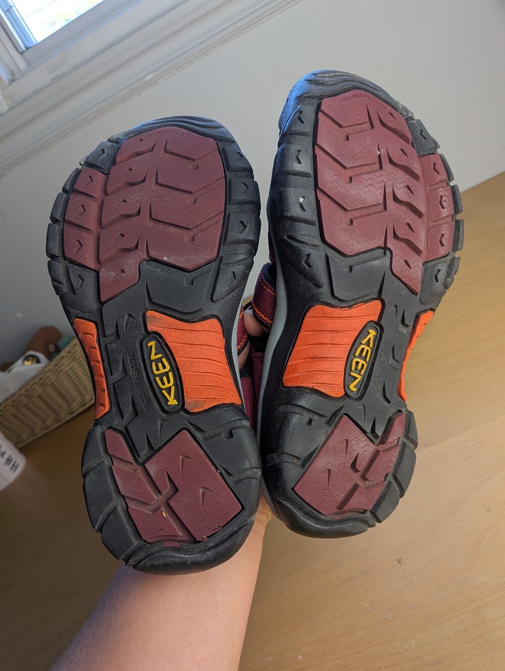 KEEN Women Sandals Size 6.5 Waterproof Slip On Flat Outdoor Active Red Color - Picture 8 of 9